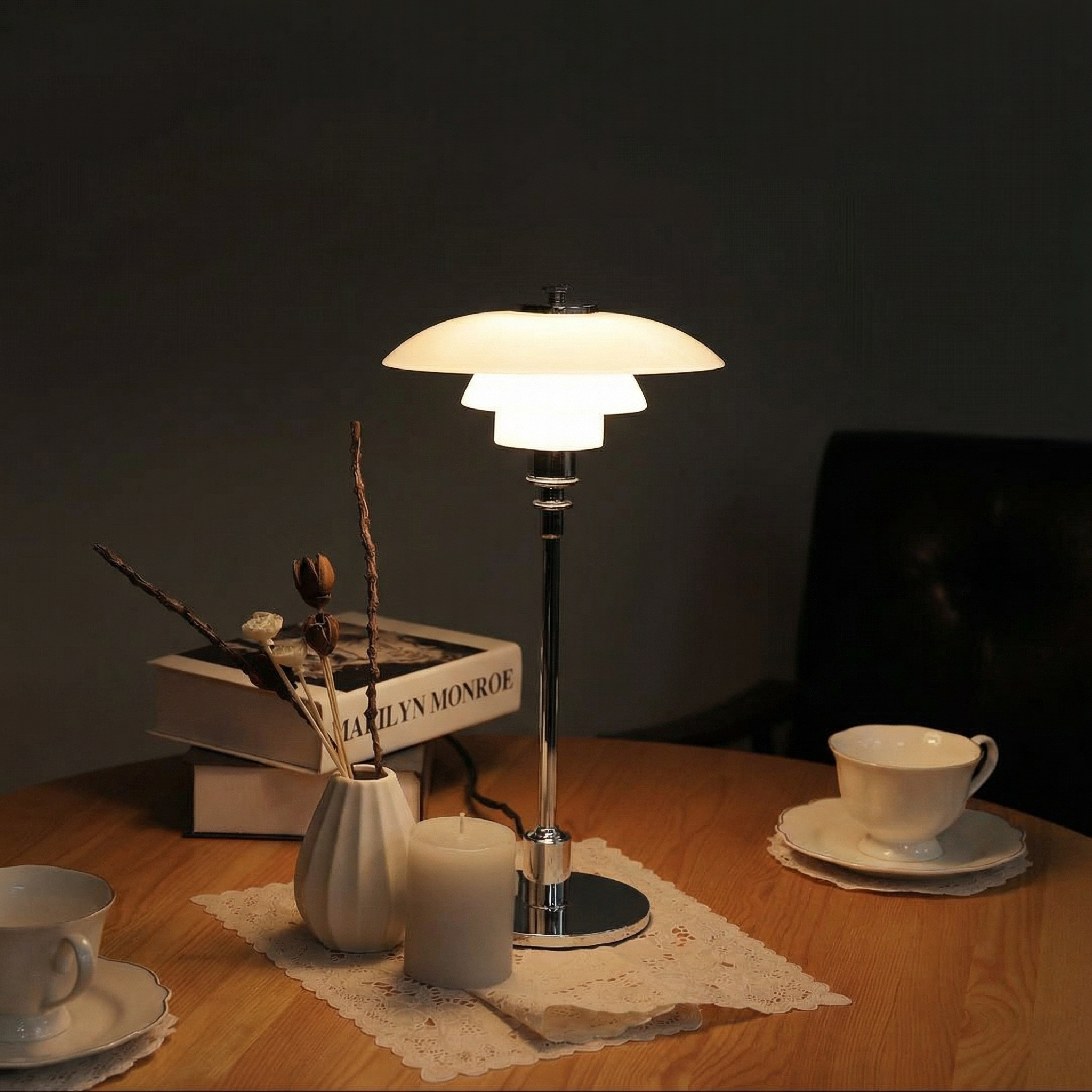 Dänische Design-Tischleuchte – Nordischer Stil