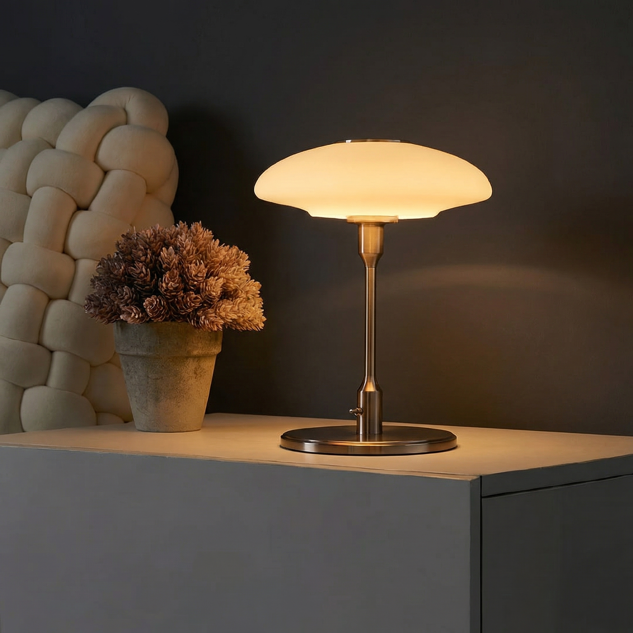 Schwedische Design-Tischleuchte – Skandinavischer Stil